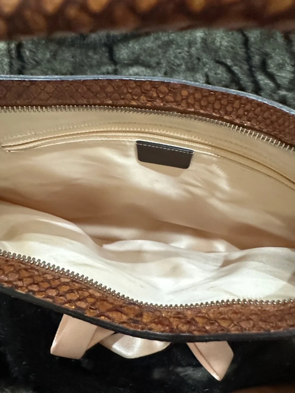 DIOR Brown snake skin & Cream Shoulder Bag with Pink Bow and Dior hardware. - Picture 10 of 12